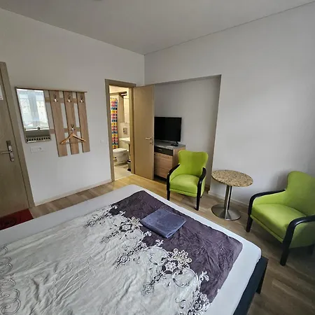 Lux Kambarys Centre Su Karaliska Lova * Kaunas